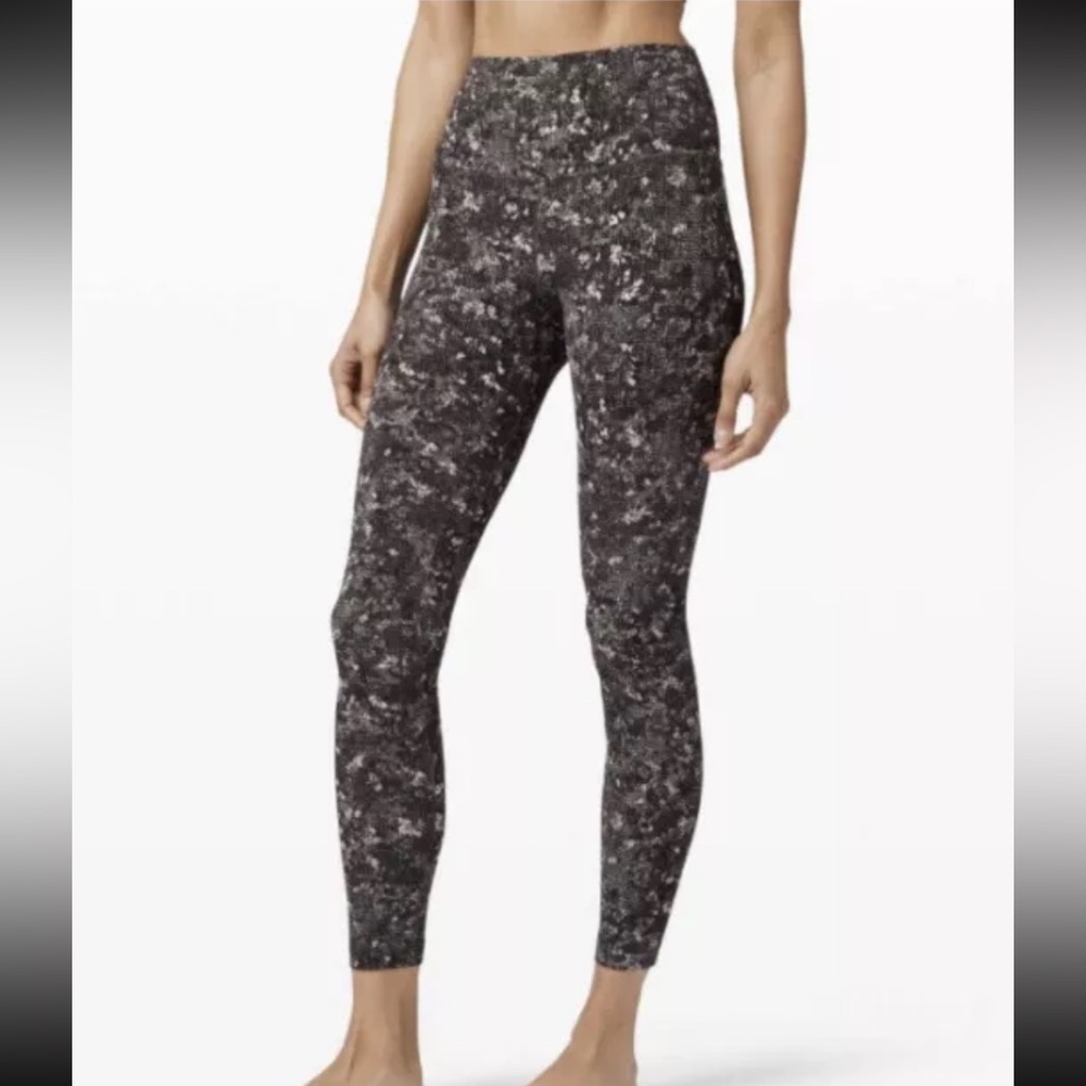 Lululemon Align Pant 25" in Black/Grey/White